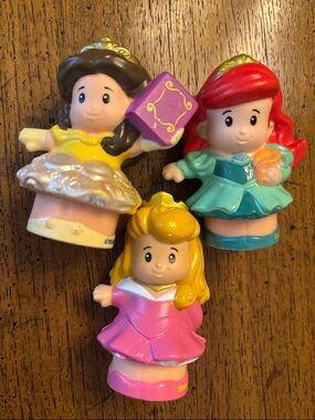 Fisher Price Little People Disney Princess Talkers Set of 4 - for Talker Castle